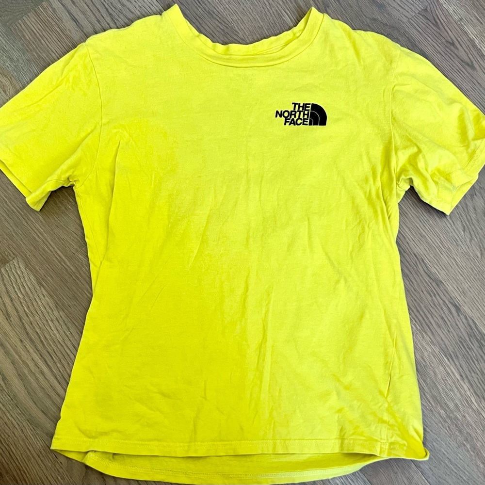 The North Face Graphic Tee. Size Large 14/16. 100% Cotton.